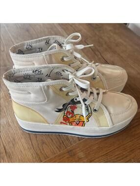 Disney Call it Spring Donald Duck High tops women’s size 6
